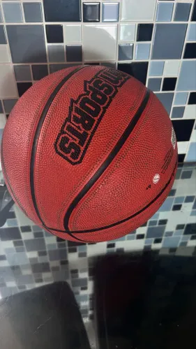 Bola de basquete ? nova