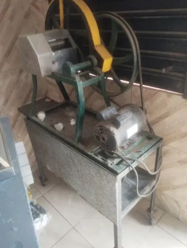 Engenho de Caldo de Cana com MESA para sobrepor