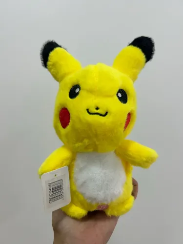 Pelúcia Pikachu que dança e canta. Com luz 