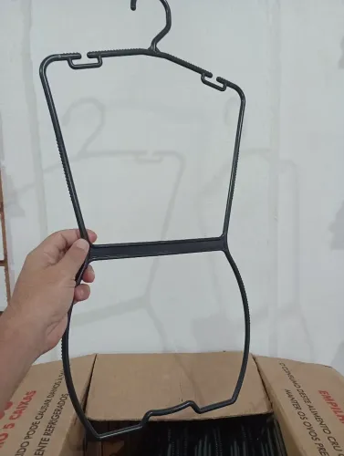 Cabide silhueta preto INFANTIL 8,00UN ATACADO 