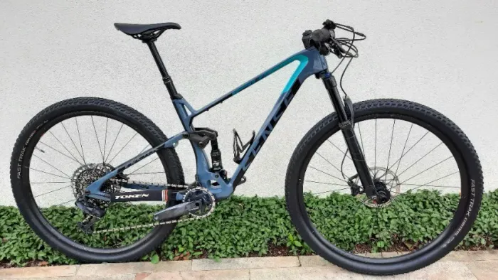 Bike competição Full Suspension aro 29, MTB Sense Factory carbono, Sram GX de 12v, top