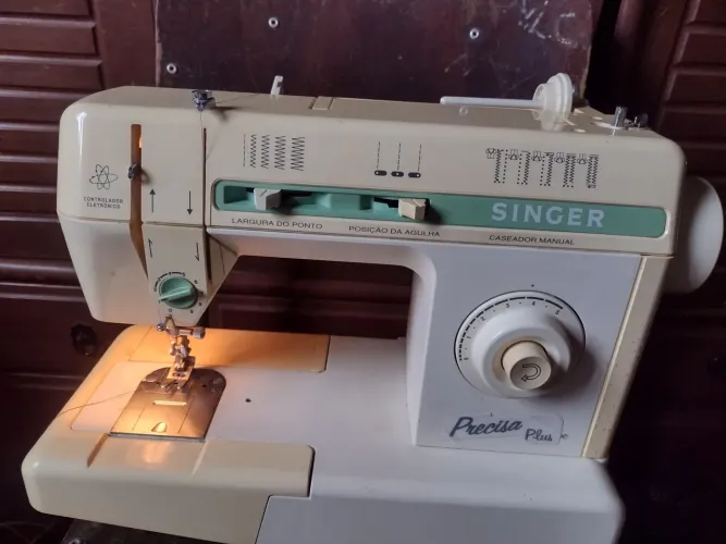 Máquina de costura