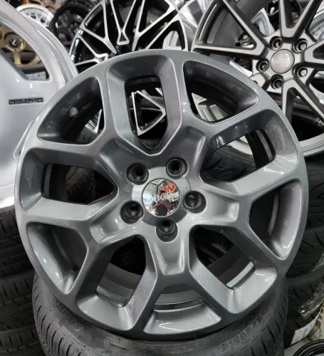 Jogo de rodas Jeep aro 17 originais 5x110