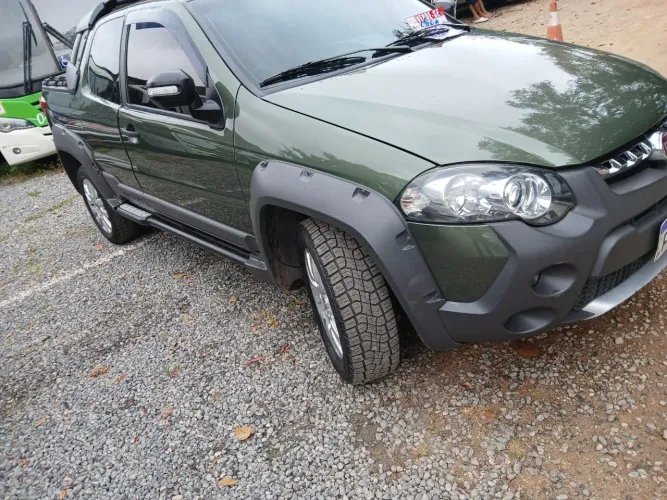 Fiat Strada Adventure1.8/ 1.8 Locker Flex CD 2015