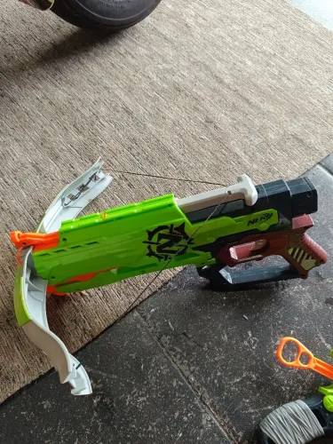 Nerf Zombie Strike Outbreaker Bow