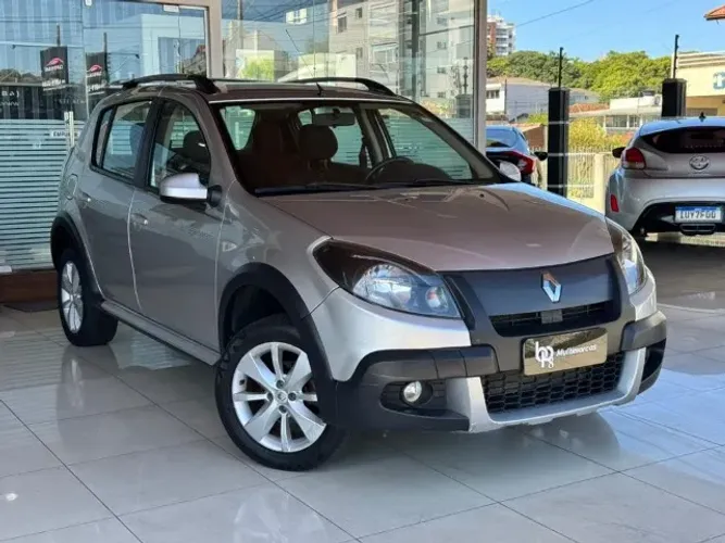 Renault Sandero Stepway Hi-power 1.6 8V 5P 2013