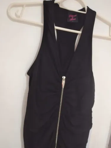 Vestido preto com zíper Planet Girls tamanho P mais serve M