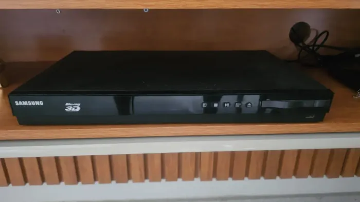 Blu-Ray de Marca Samsung + 04 Torres, 01 Sub e 01 agudo.