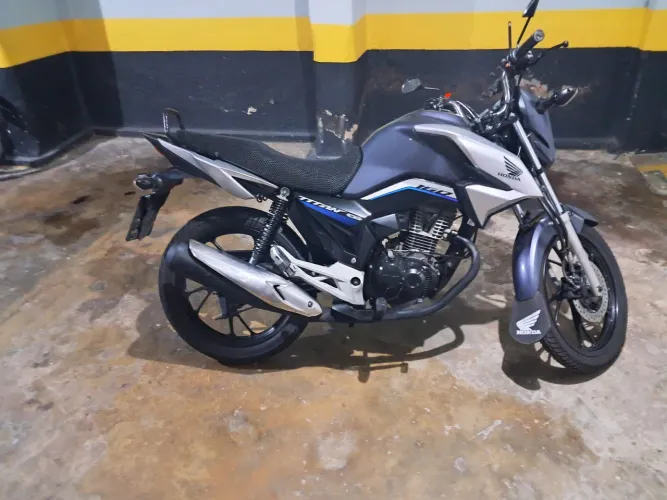 Vendo cg titan série especial40 anos 