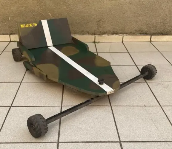 Carrinho De Rolema Feito Com Roda De Skate