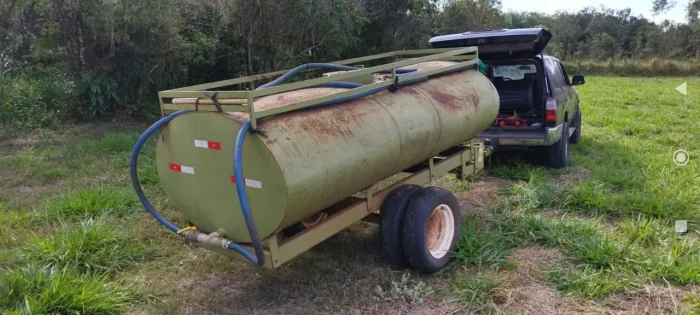Tanque de Água Agrícola com Reboque