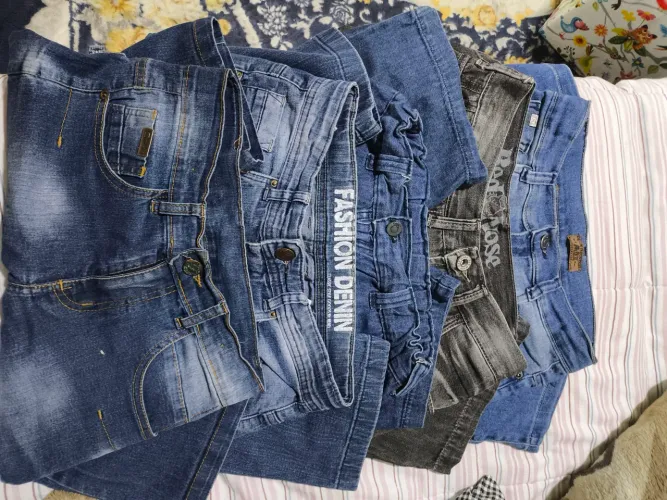 Lotes de bermudas Jeans Infantis - Diversas Cores