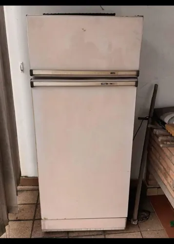 Vendo geladeira Consul,NAO GELA