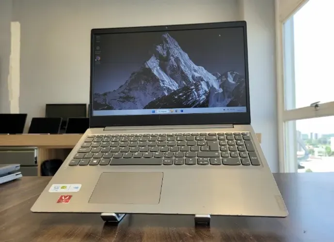 Notebook Lenovo S145-15API - Ryzen 5 | Radeon Vega | 256GB SSD | 8GB DDR4 | 15.6"
