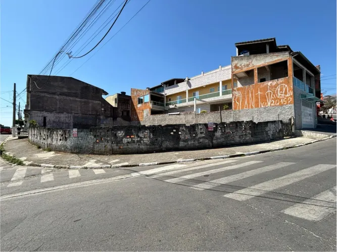 Alugo Terreno Comercial de 236m2