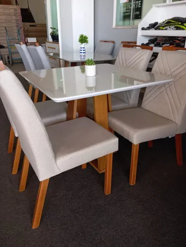 Mesa de Jantar com 4Cadeiras