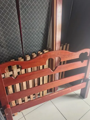 CAMA CASAL DE MADEIRA MACIÇA USADA R$350 ENTREGO