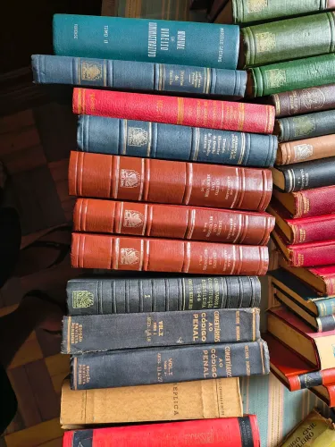 Livros jurídicos e geral