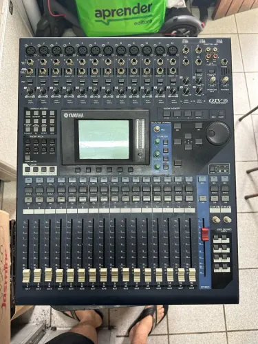 Mesa som 01V yamaha
