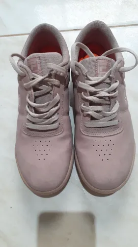 Tênis Fila rosa original número 38