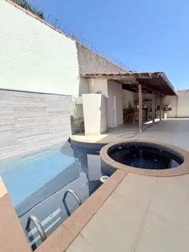 Casa Térrea Exclusiva à Venda no Bairro Ibituruna