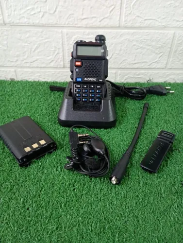 RADIO COMUNICADOR BAOFENG UV-5R Dual Band (Banda Dupla)