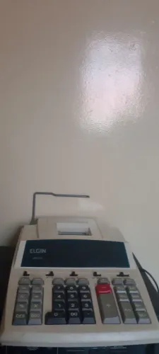 Antiga Máquina de somar Elgin c/ fita 