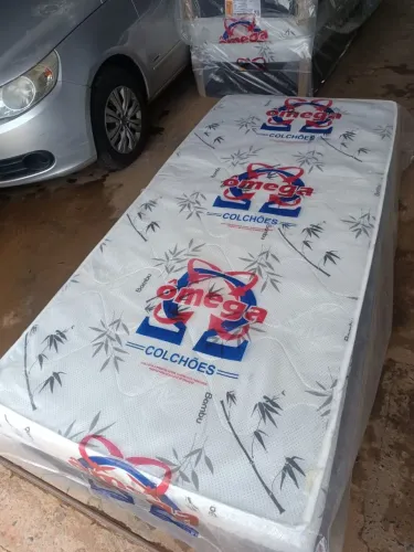 Cama box Solteiro 8 cm de espuma conjugadas.