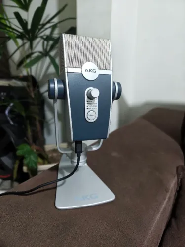Microfone Condensador Stereo AKG Lyra