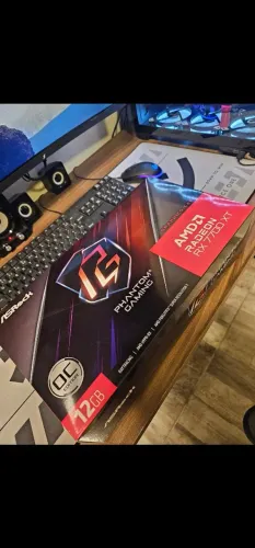 AMD RX 7700 XT 12GB