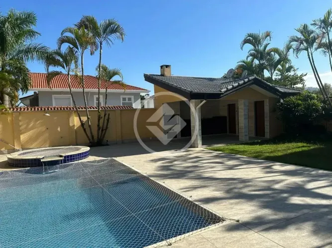 Linda casa em Condomínio fechado, 620 m2, 4 suites, 6 vagas, Alphaville. codigo: 146585