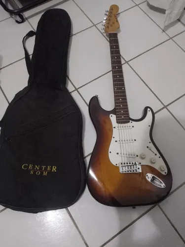Guitarra Elétrica Rocky by Condor Sunburst + Capa