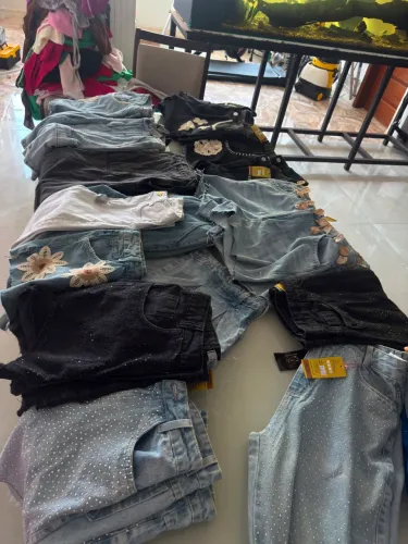 Estoque de Moda Feminina no Preço de Custo