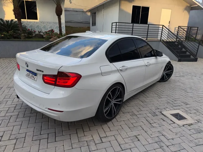 BMW 320I A Modern/sport TB 2.0/a.flex 16V 4P 2013