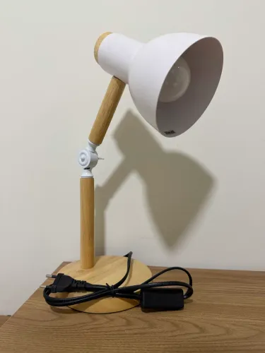 Luminária tok stok branca em excelente estado