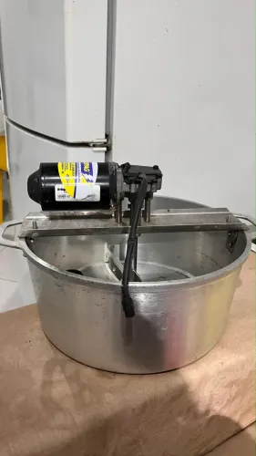Panela mexedora doces
