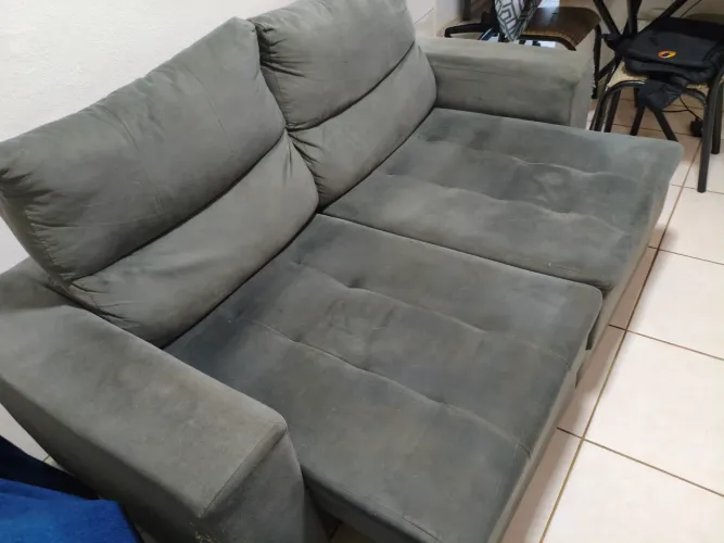 Sofá Retrátil Usado