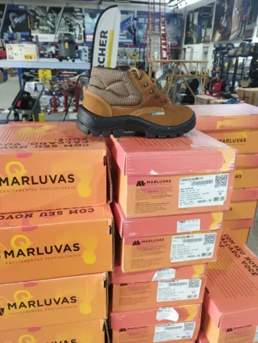 BOTA N° 45 NOBUCK CASTOR COM CADARCO BICO PLASTICO BIDENSIDADE - MARLUVAS