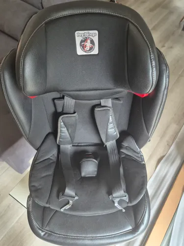 Vendo cadeira de carro para crianças Peg-Pérego VIA Viaggio 1, 2, 3 em ótimo estado