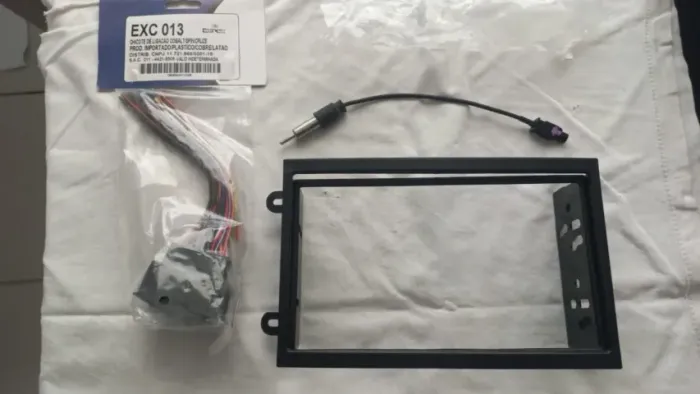 Moldura Multimidia Onyx 1º geração+cabos antena e multimidia.