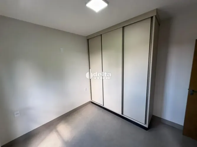 Apartamento disponível para venda no bairro Santa Mônica em Uberlândia-MG