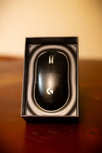 MOUSE PROFISSIONAL LOGITECH SUPER LIGHT PRO, SEM FIO