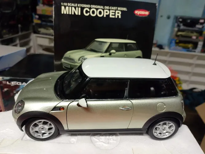 MINI COOPER 1/18 KYOSHO