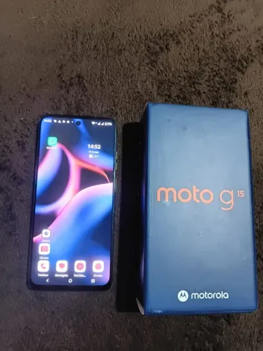 Vendo Motorola g15 funcionando perfeitamente sem nem um defeito 256gb de memória 