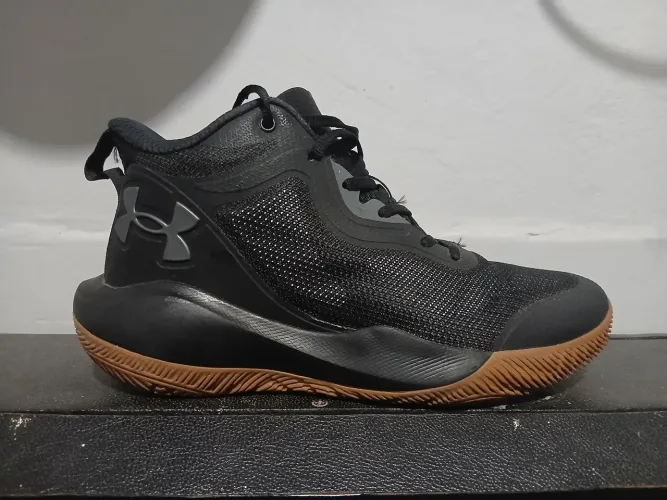 basqueteira under armour
