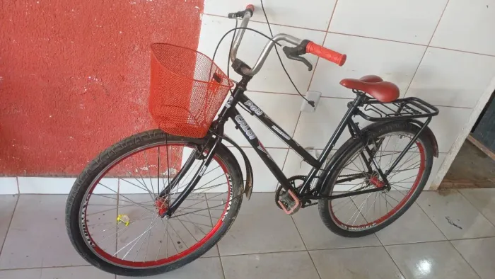 Vende se essa bicicleta nova entrego