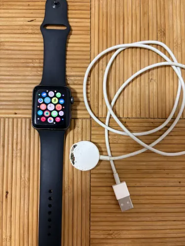 Apple Watch Series 3 42mm GPS Space Gray + Carregador Original