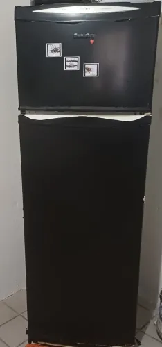 Vende-se Geladeira