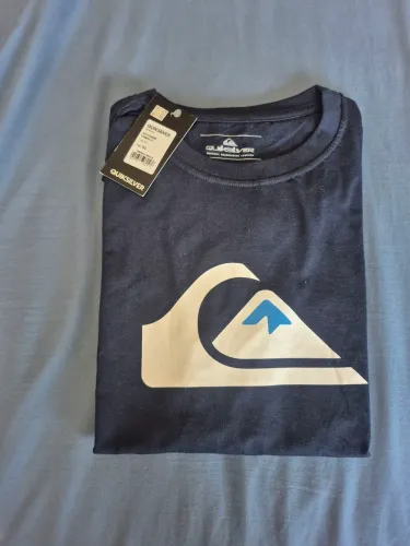 Camiseta Quiksilver - Azul Marinho - Importada tamanho GG (78cm x 57cm) - Nova - R$ 80,00
