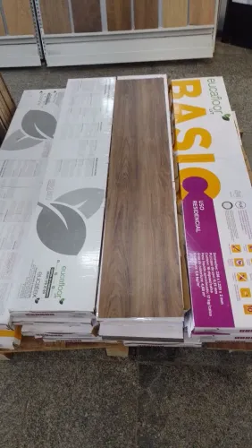 Piso vinílico saldo outlet 49$ preço por M2.